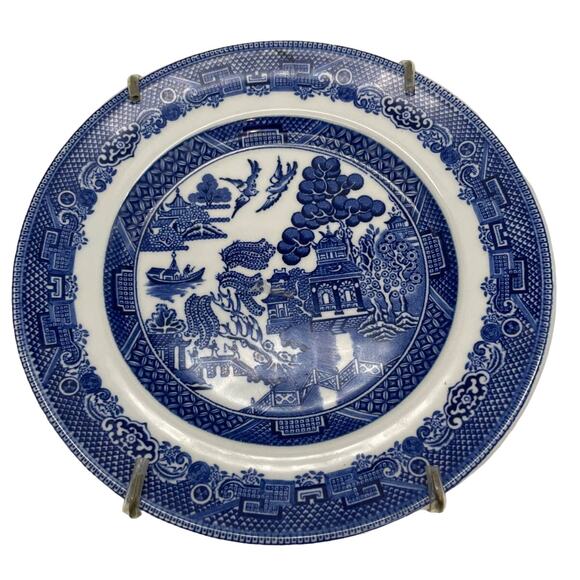 Vintage Willow Blue Earthenware Bread & Butter Plate - Made in England - Picture 1 of 2